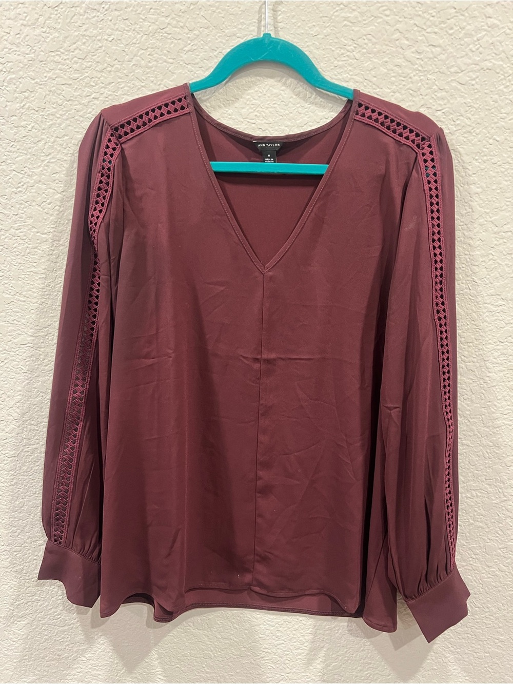 Ann Taylor Mauve V-Neck Long Sleeve Blouse with Lace Trim